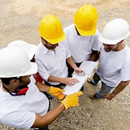 opitnie sotrudniki.jpg